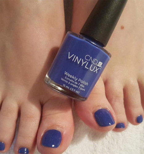 PEDICURE ESTETICO CON APPLICAZIONE SMALTO VINYLUX